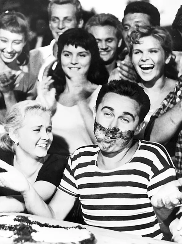 V proudech, 1957 - fotogaléria