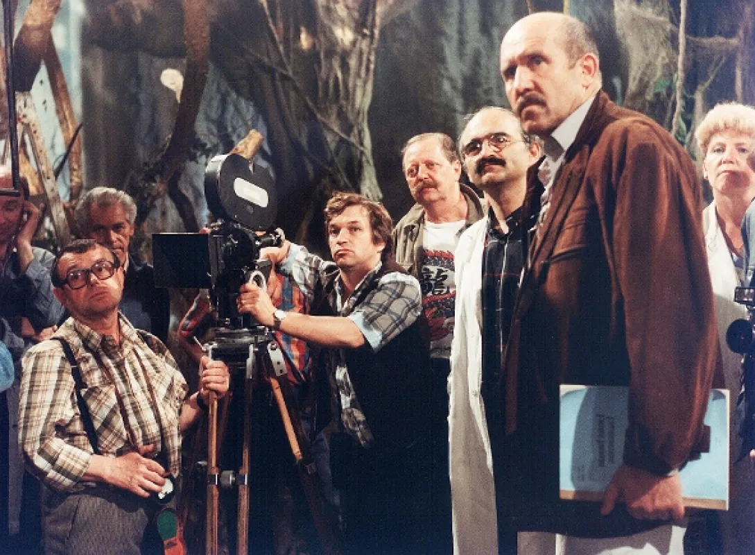 O zapomnětlivém černokněžníkovi (O ZAPOMNĚTLIVÉM ČERNOKNĚŽNÍKOVI), 1991 - fotogaléria