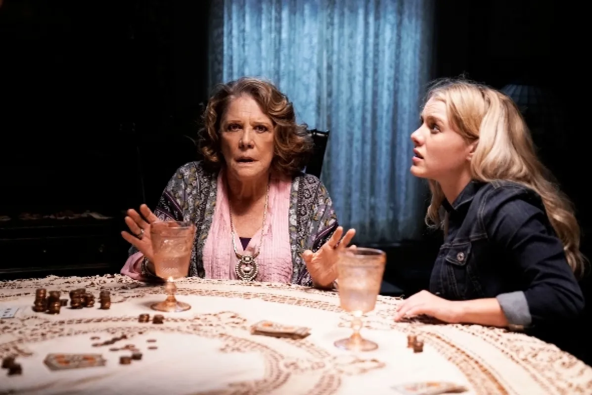 Nancy Drew a tajomné schodisko (Nancy Drew and the Hidden Staircase), 2019 - fotogaléria