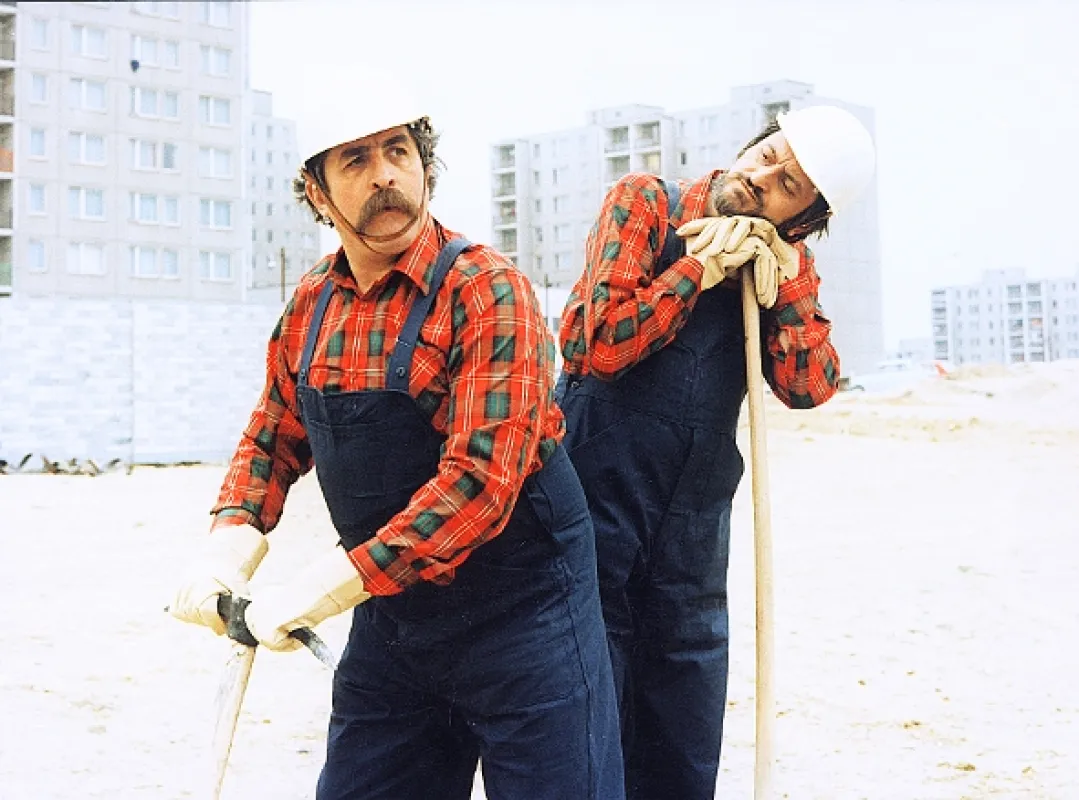 Srdečný pozdrav ze zeměkoule (SRDEČNÝ POZDRAV ZE ZEMĚKOULE), 1982 - fotogaléria