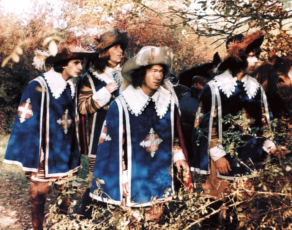 Štyria sluhovia a štyria mušketieri 2: Len počkaj kardinál! (Les Charlots en folie: Á nous quatre Cardinal!), 1974 - fotogaléria
