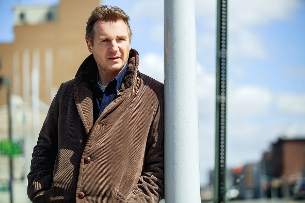 Medzi náhrobnými kameňmi (A Walk Among the Tombstones), 2014 - fotogaléria