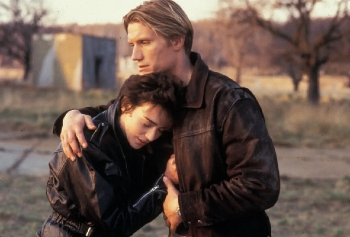 Hořící nebesa (Heaven’s Burning), 1997 - fotogaléria