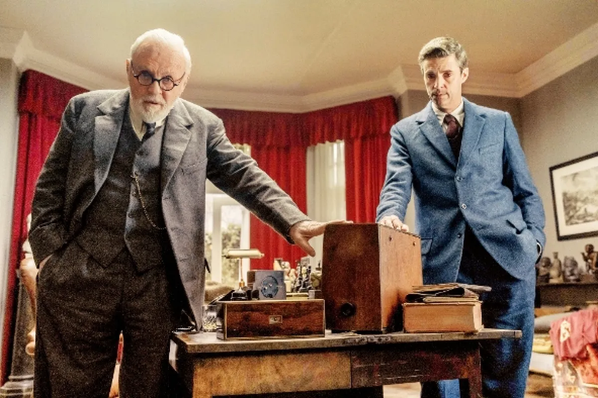 Freud vs. Lewis: Poslední sezení (Freud’s Last Session), 2023 - fotogaléria