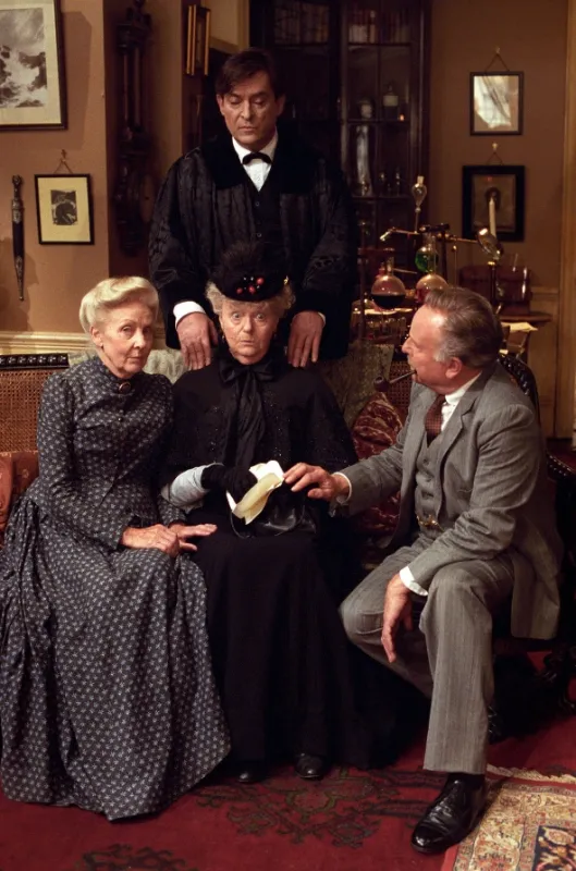 Z pamětí Sherlocka Holmese (The Memoirs Of Sherlock Holmes), 1994 - fotogaléria