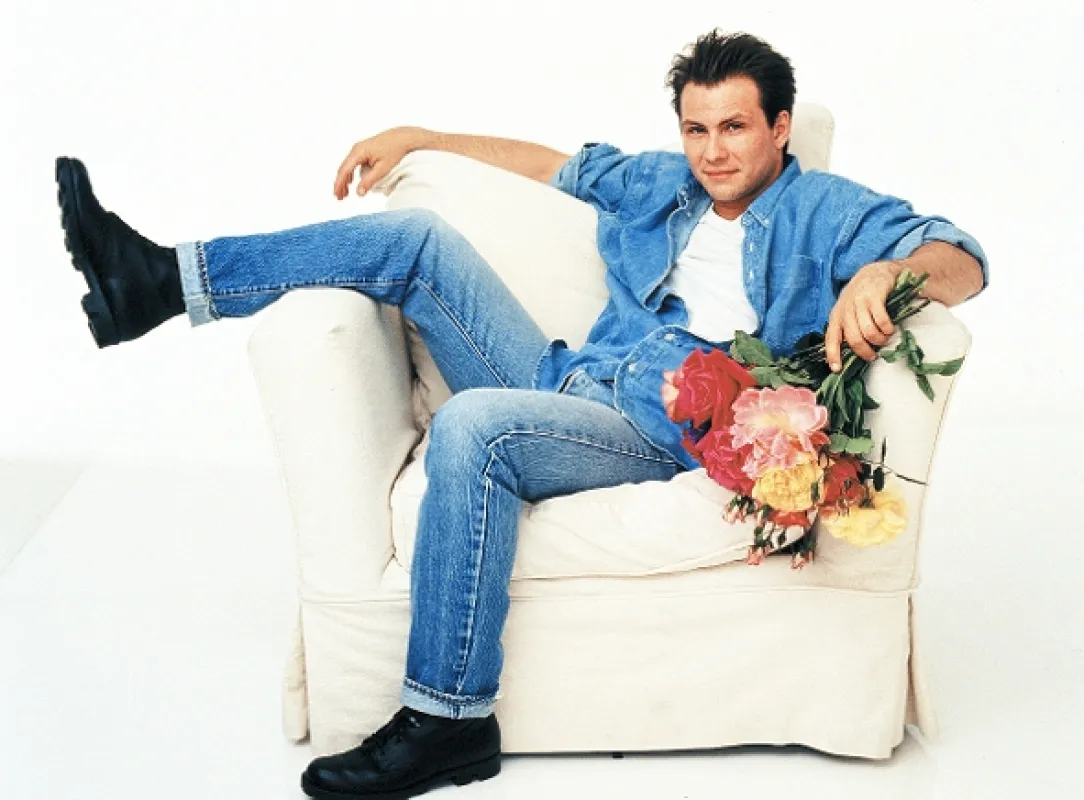 Posteľ plná ruží (Bed of Roses), 1996 - fotogaléria