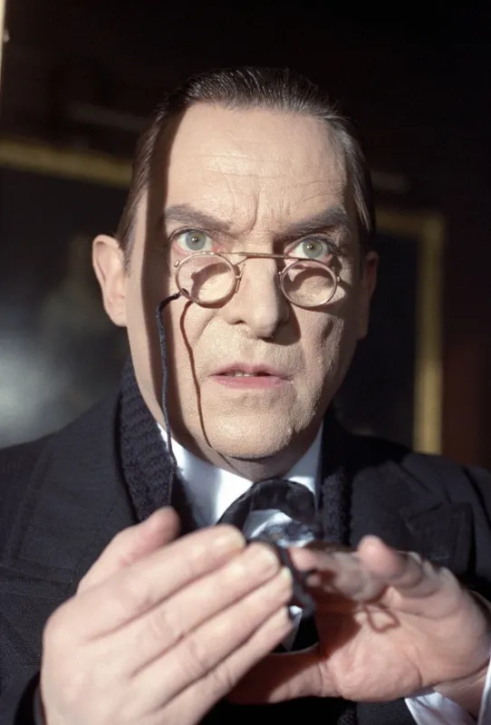 Z pamětí Sherlocka Holmese (The Memoirs Of Sherlock Holmes), 1994 - fotogaléria