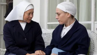 Zavolejte porodní sestřičky II (8/9)
