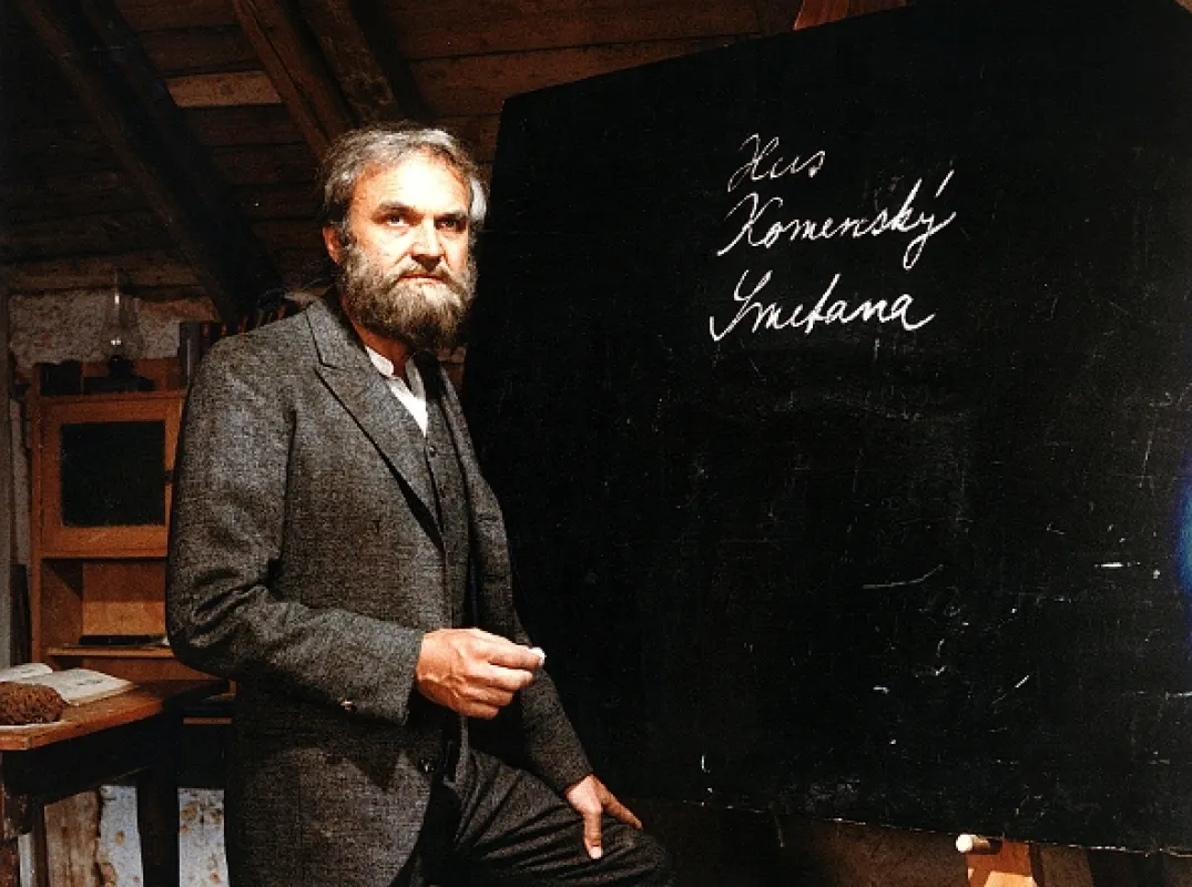 Jára Cimrman ležící, spící (Jára Cimrman Lying Down, Sleeping), 1983 - fotogaléria
