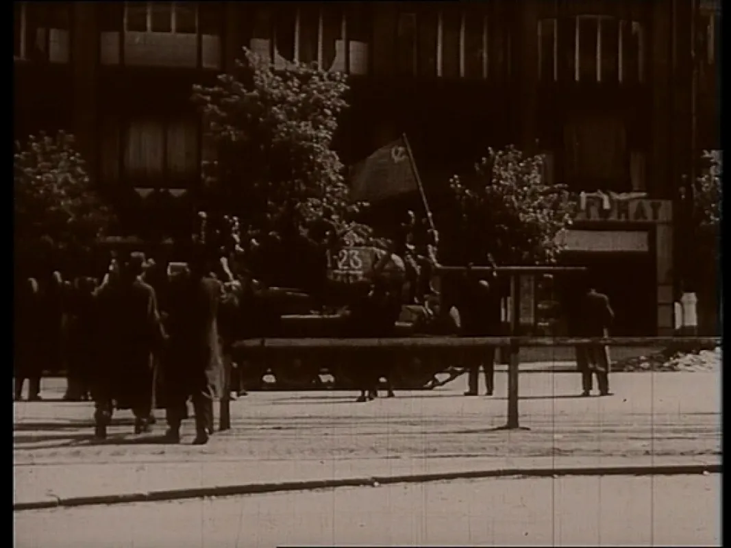Pražské povstanie v máji 1945 alebo Medzi Londýnom a Moskvou, 1995 - fotogaléria
