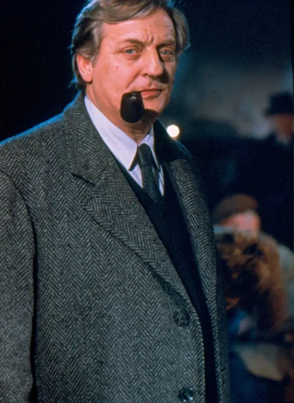 Maigret a noc na križovatke (Maigret et la nuit du carrefour), 1992 - fotogaléria