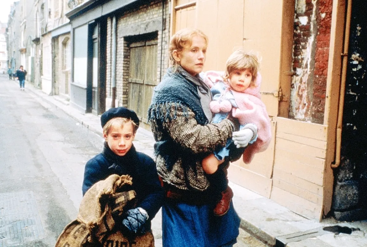 Ženská záležitost (Story of Women), 1988 - fotogaléria