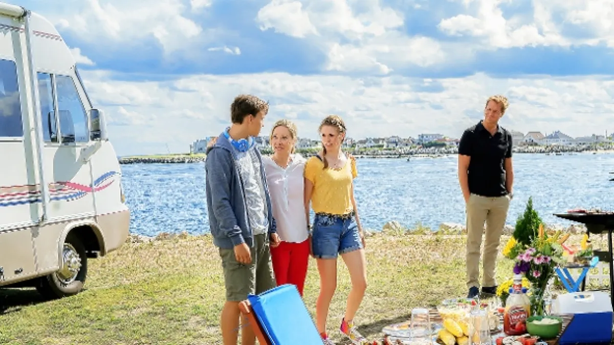 Katie Fforde: Rodinná dovolená (Katie Fforde: Familie auf Bewährung), 2018 - fotogaléria