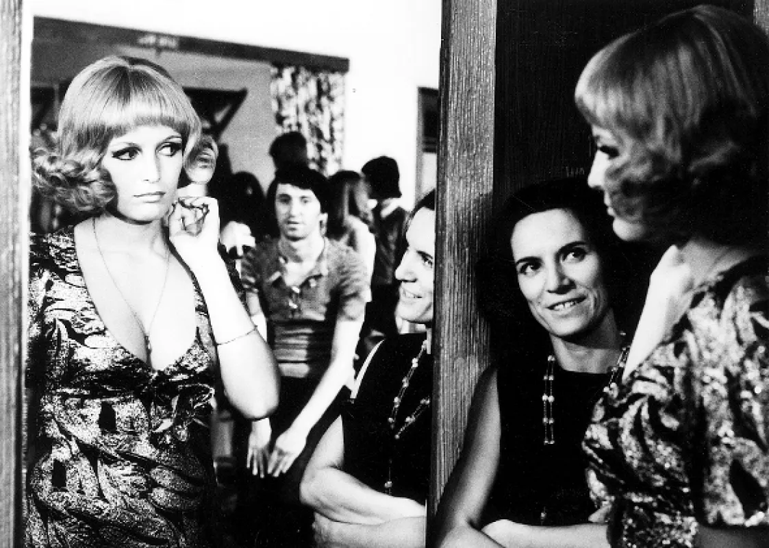 Zatykač na královnu, 1973 - fotogaléria