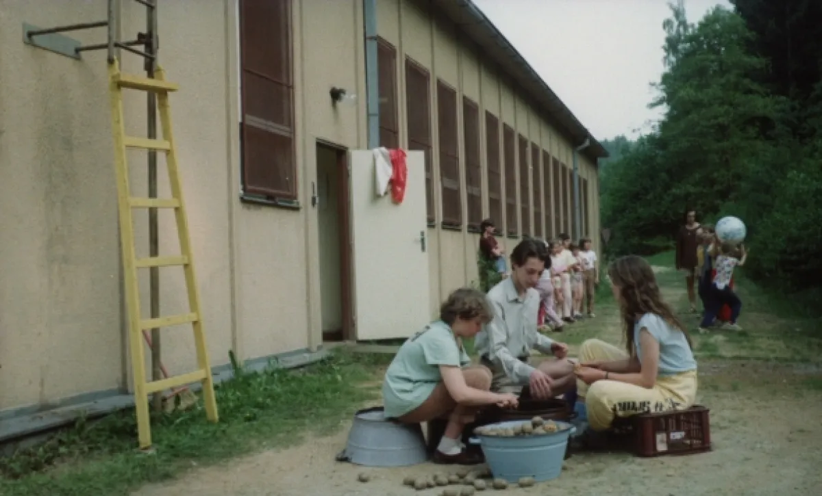 Pějme píseň dohola (PĚJME PÍSEŇ DOHOLA), 1990 - fotogaléria