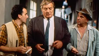 Maigret kladie pascu