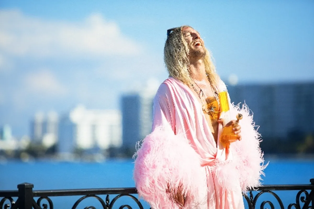 Plážový povaleč (The Beach Bum), 2019 - fotogaléria