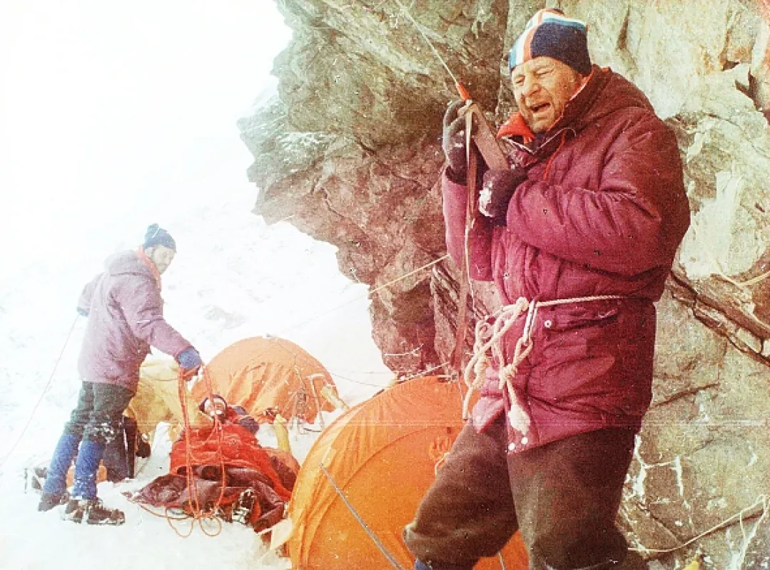 Vynes na horu svoj hrob, 1979 - fotogaléria