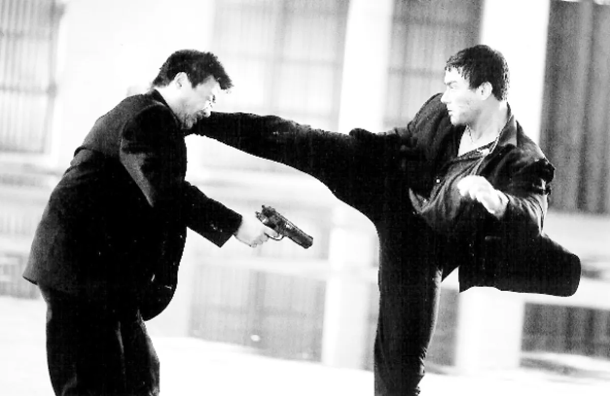 Kontraband (KNOCK OFF), 1998 - fotogaléria