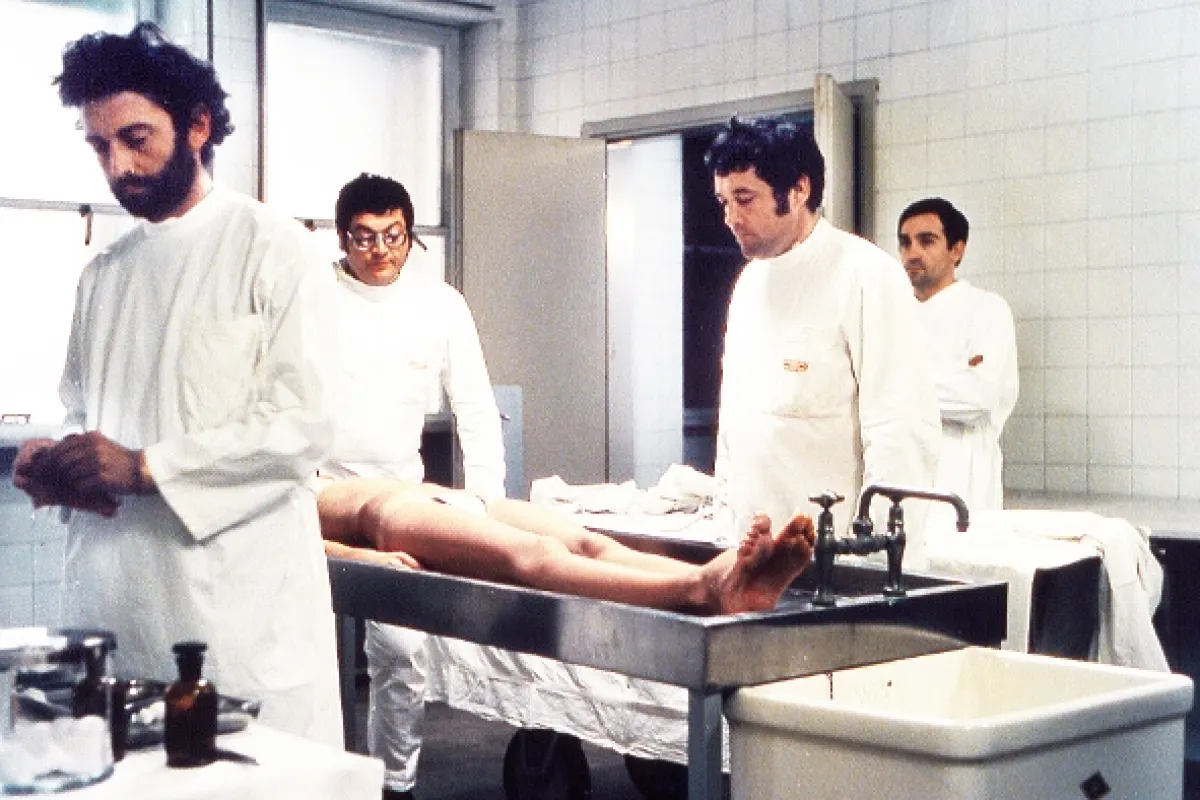 Aféra z titulnej stránky (Sbatti il mostro in prima pagina), 1972 - fotogaléria