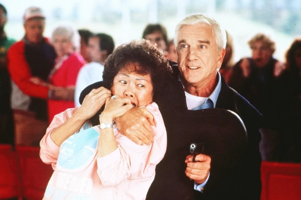 Bláznivá strela: Z archívu policajnej jednotky (Naked Gun: From the Files of Police Squad!), 1988 - fotogaléria