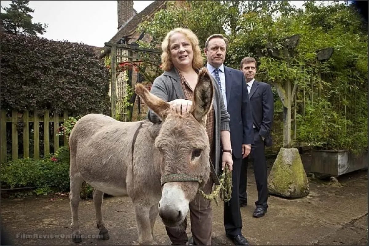 Vraždy v Midsomeri (Midsomer Murders XIV - Echoes of the Dead), 2011 - fotogaléria