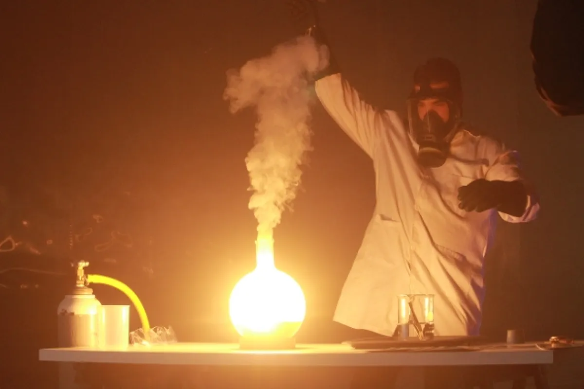 Brutální chemie (Brutal Chemistry), 2016 - fotogaléria