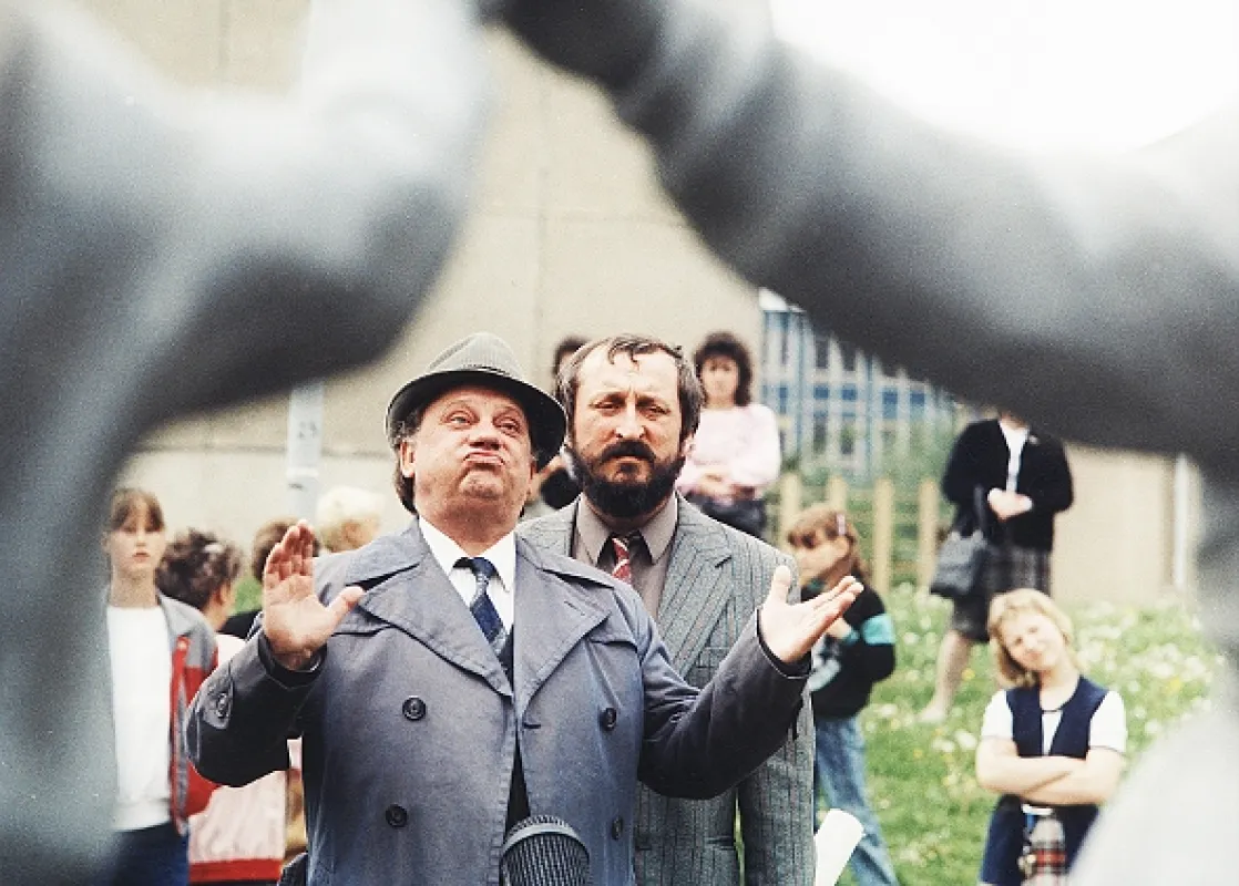 Nemocný bílý slon, 1990 - fotogaléria