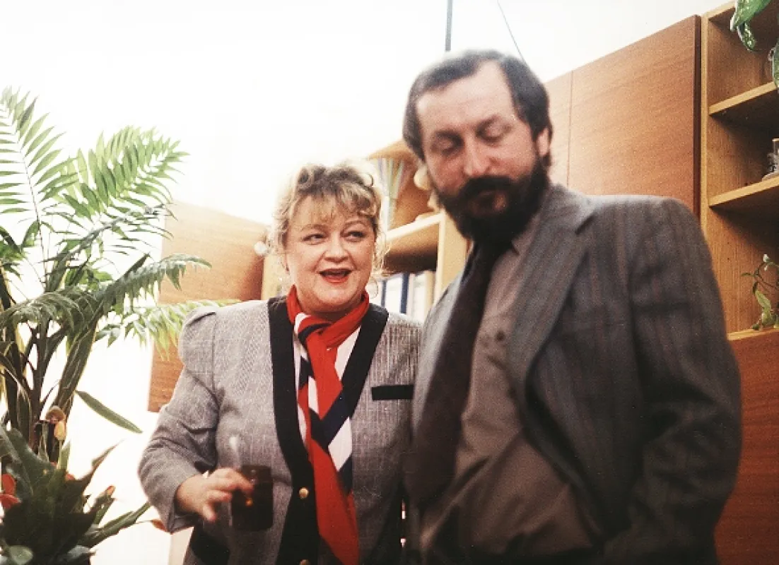 Nemocný bílý slon, 1990 - fotogaléria
