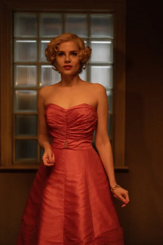 Krutá láska: Příběh Ruth Ellisové (A Cruel Love: The Ruth Ellis Story), 2024 - fotogaléria