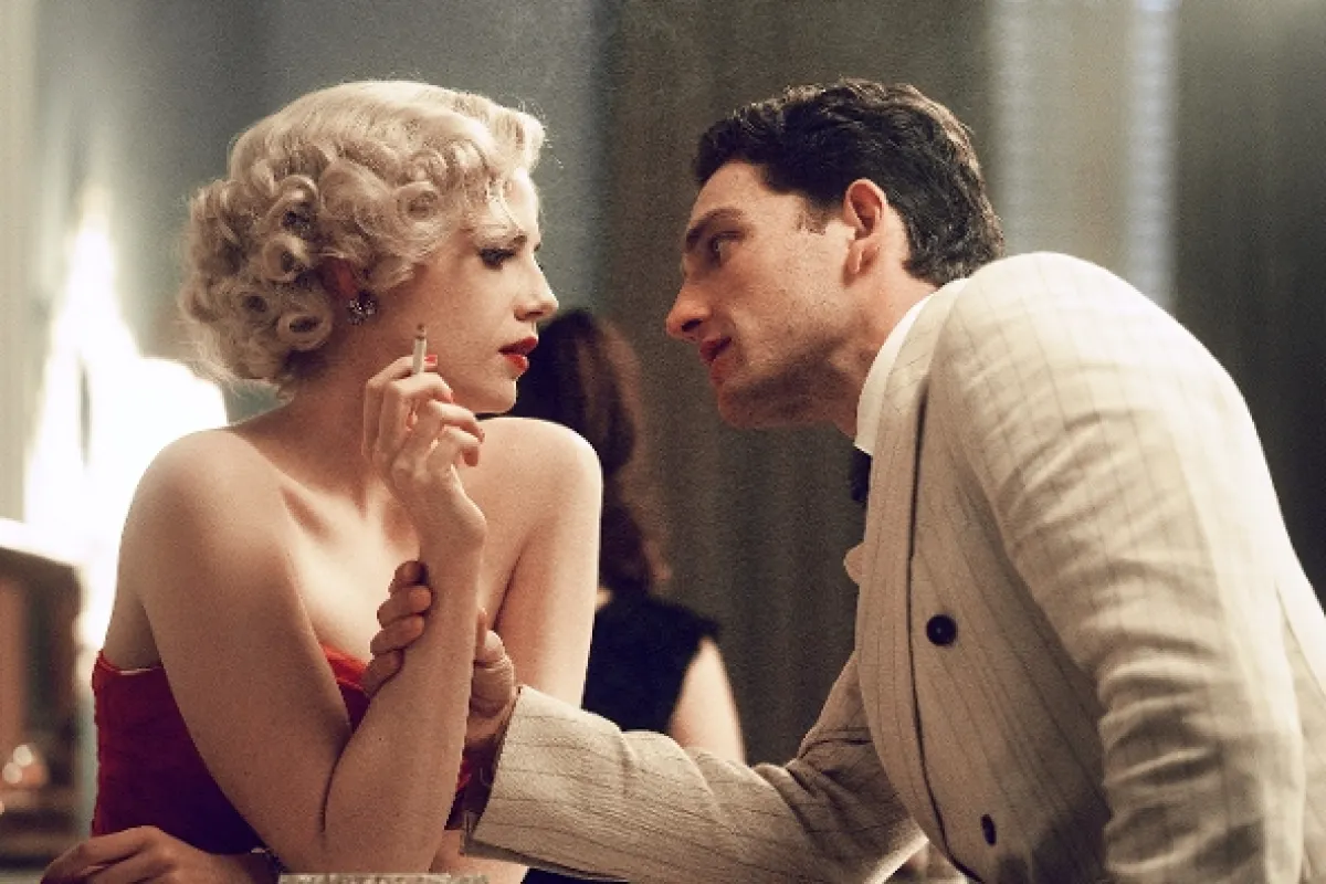 Krutá láska: Příběh Ruth Ellisové (A Cruel Love: The Ruth Ellis Story), 2024 - fotogaléria