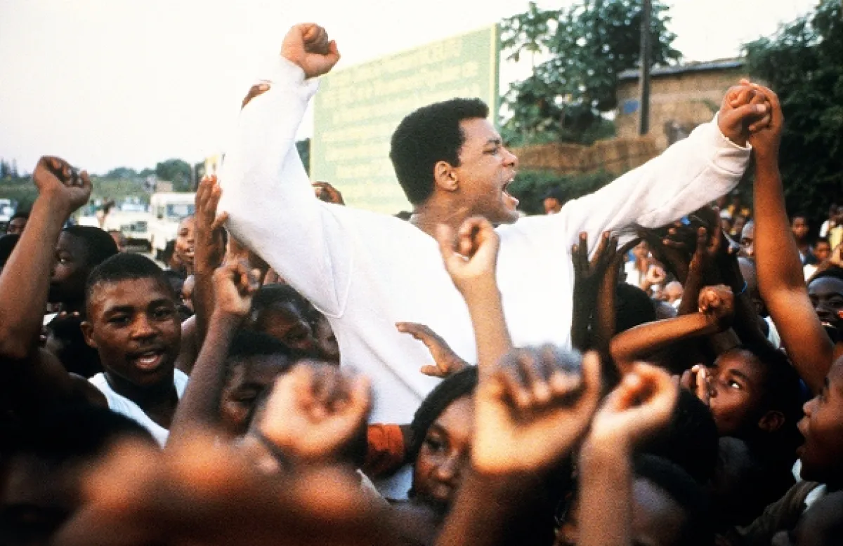 Ali, 2001 - fotogaléria