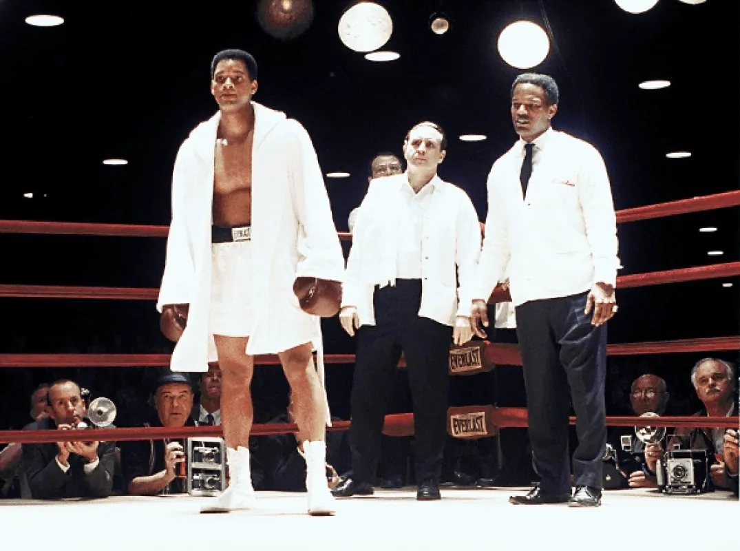Ali, 2001 - fotogaléria
