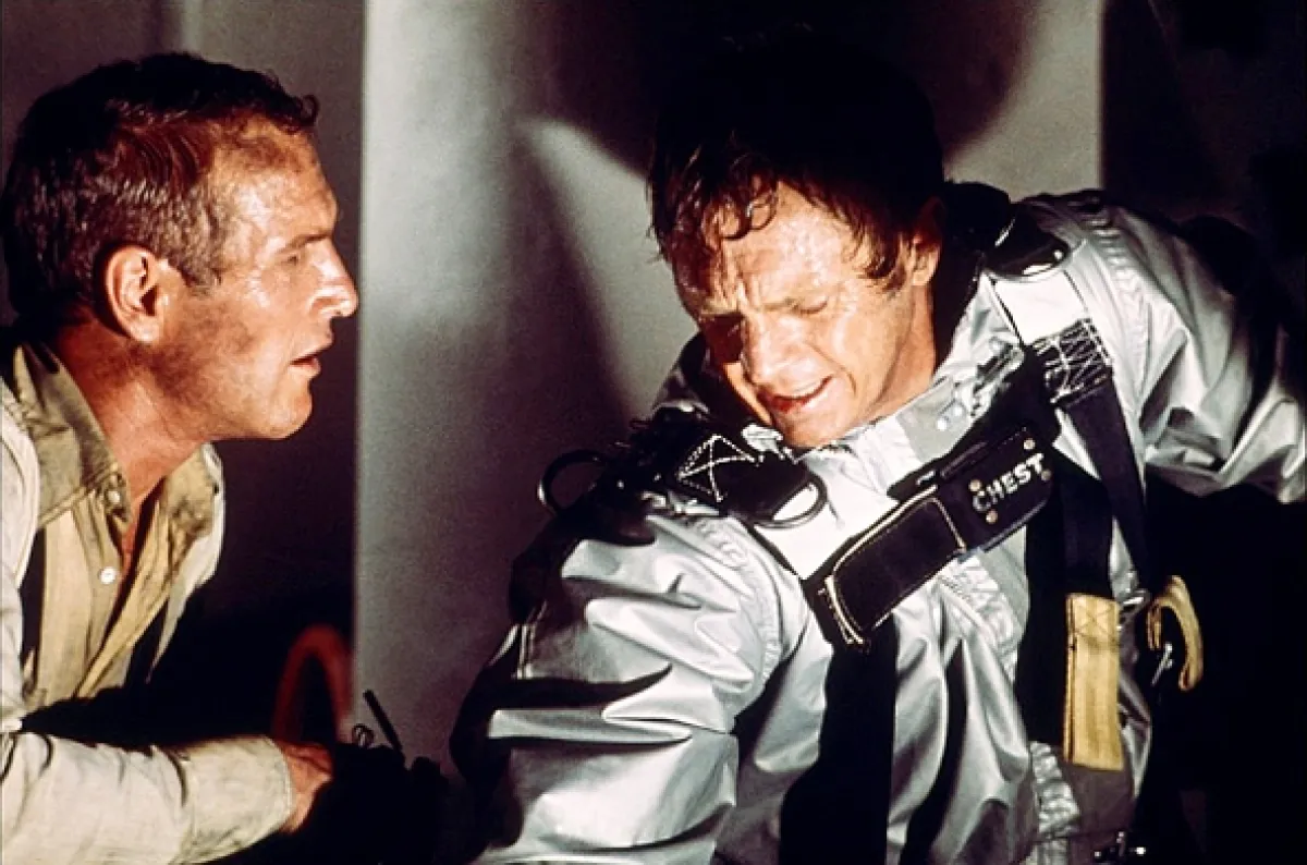 Skleněné peklo (TOWERING INFERNO, THE), 1974 - fotogaléria