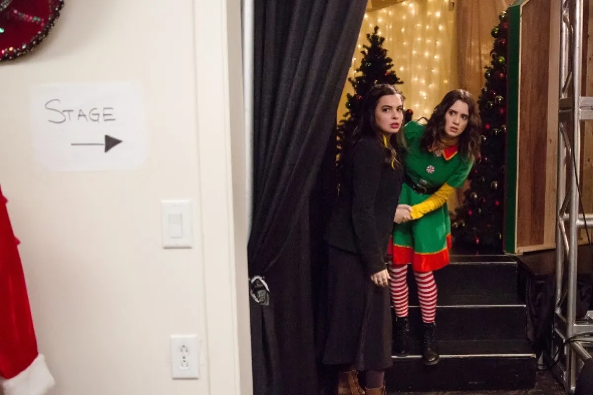 Popelka: Vánoční přání (A Cinderella Story: Christmas Wish), 2019 - fotogaléria
