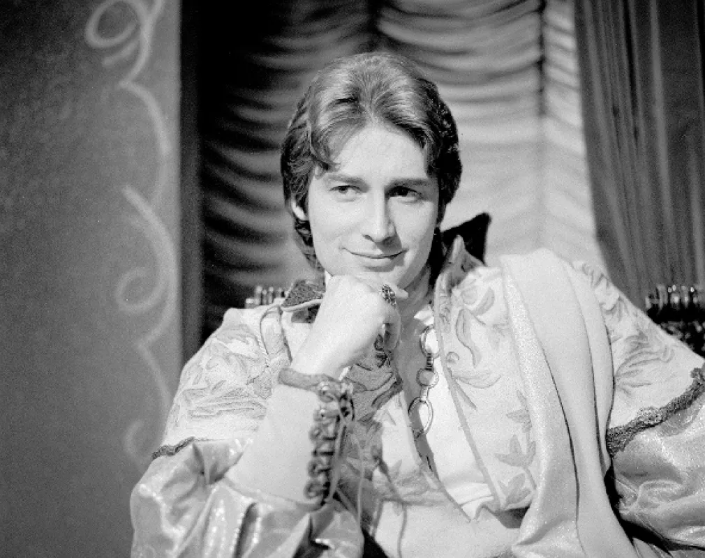 Perly a růže, 1985 - fotogaléria