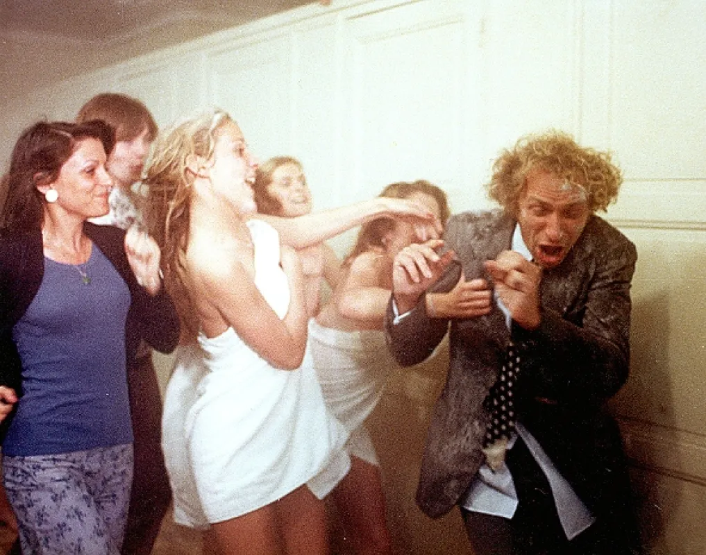 Horčica mi stúpa do nosa (La moutarde me monte au nez), 1974 - fotogaléria