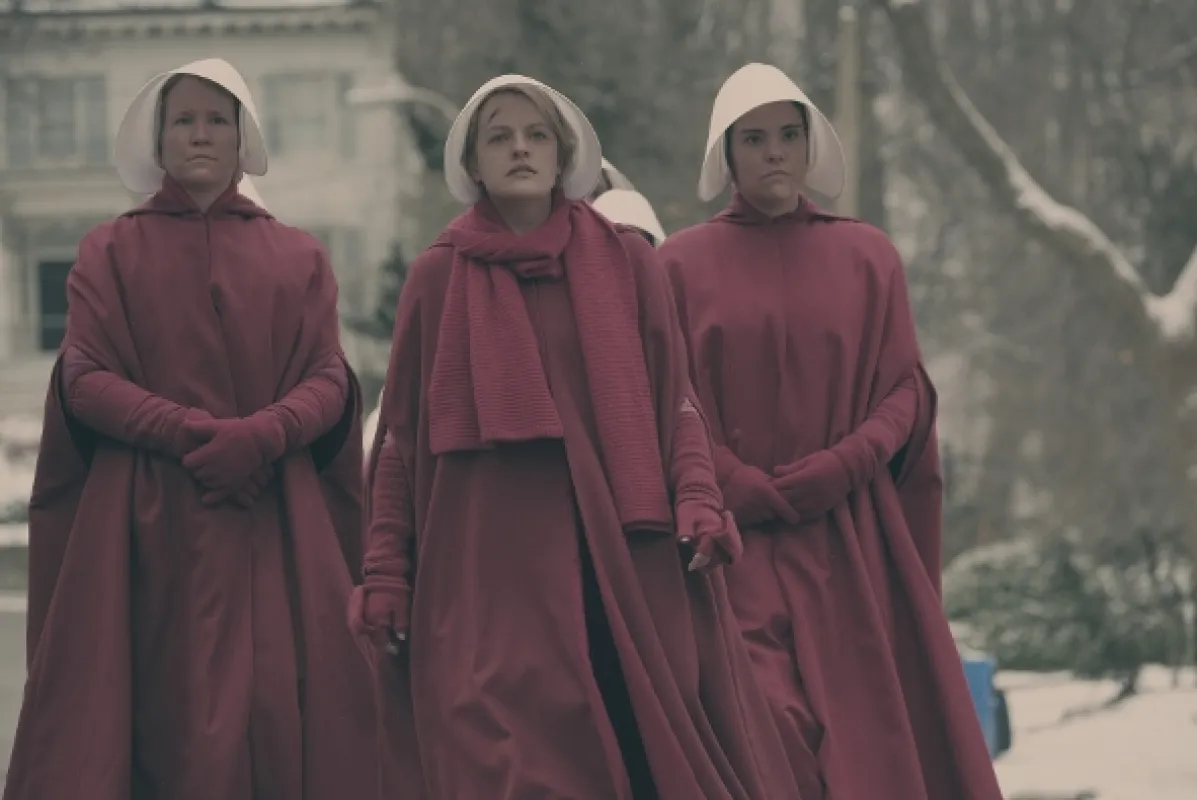 Příběh služebnice (The Handmaid’s Tale: Night), 2017 - fotogaléria