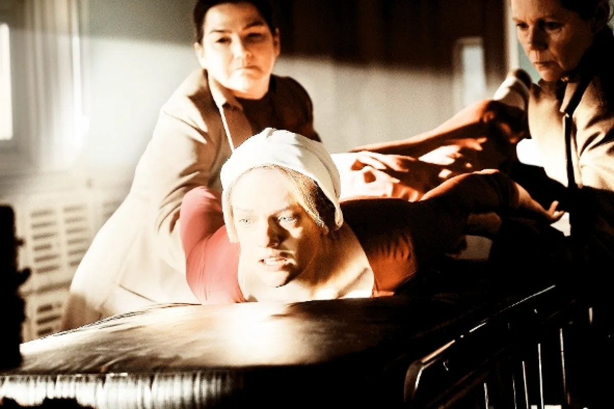 Příběh služebnice (The Handmaid’s Tale: Nolite Te Bastardes Carborundorum), 2017 - fotogaléria