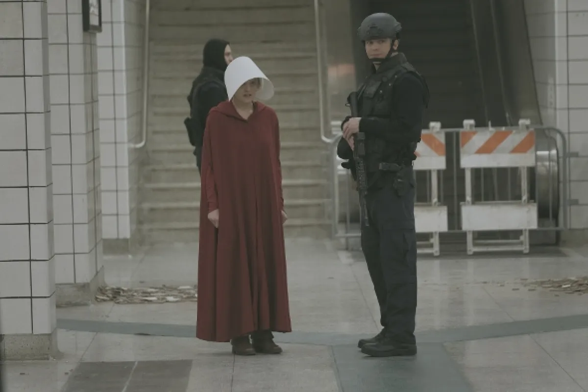 Příběh služebnice (The Handmaid’s Tale: Nolite Te Bastardes Carborundorum), 2017 - fotogaléria
