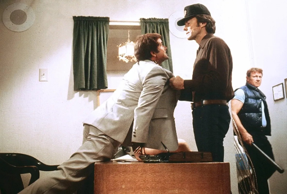 Vykonavatel (The Enforcer), 1976 - fotogaléria