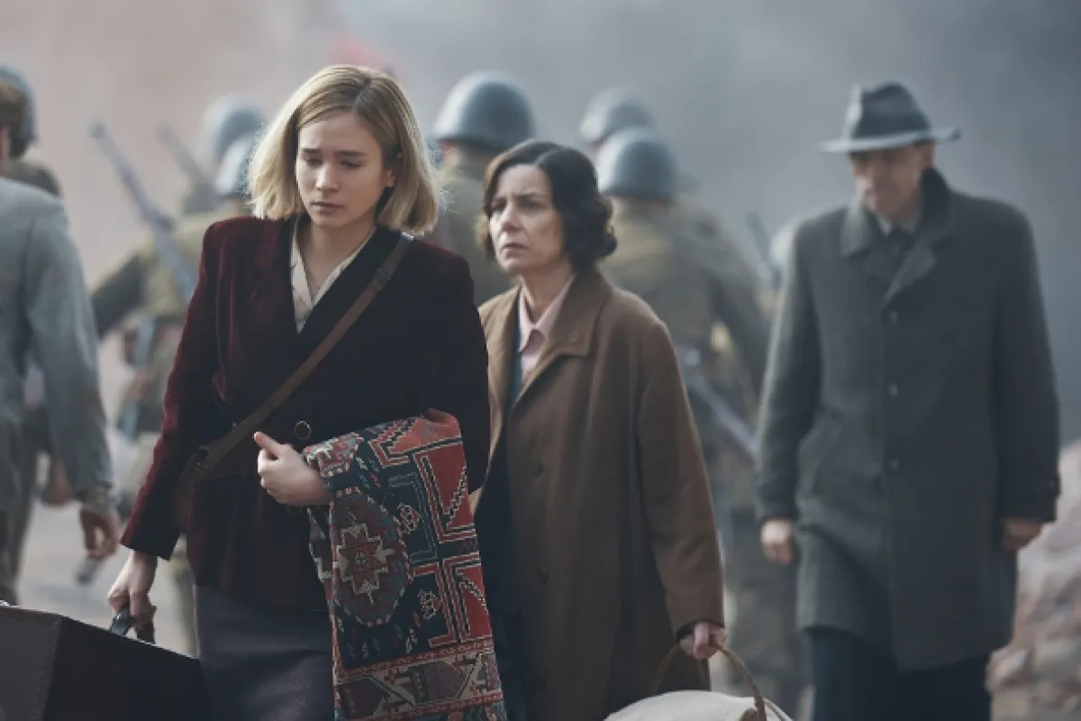Svet v plameňoch (World on Fire), 2019 - fotogaléria