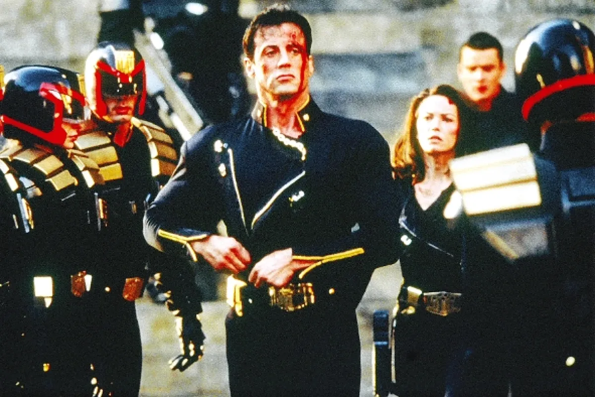 Sudca Dredd (Judge Dredd), 1995 - fotogaléria