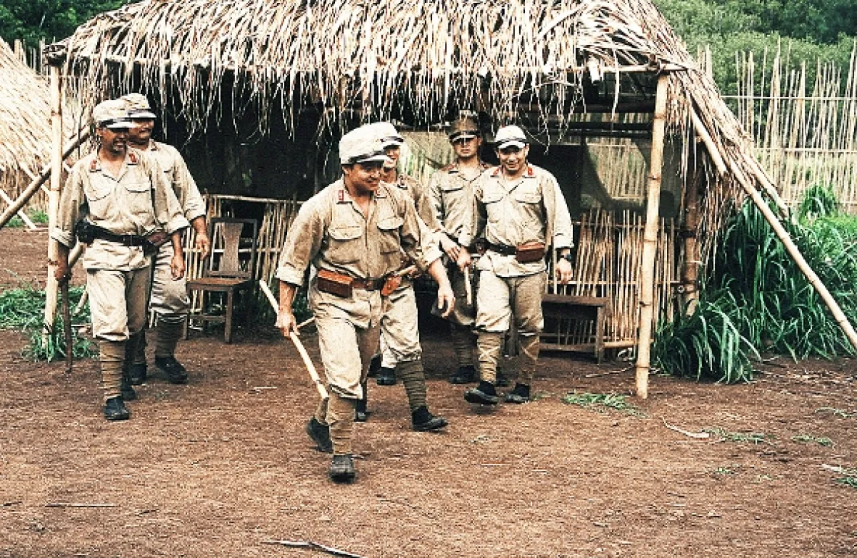 Na konci všetkých vojen (To End All Wars), 2001 - fotogaléria