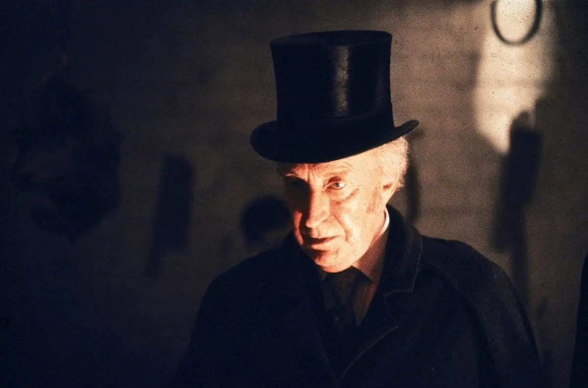 Vražedná místa (Murder Rooms), 2000 - fotogaléria
