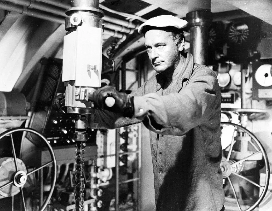 Nepřítel pod hladinou (The Enemy Below), 1957 - fotogaléria