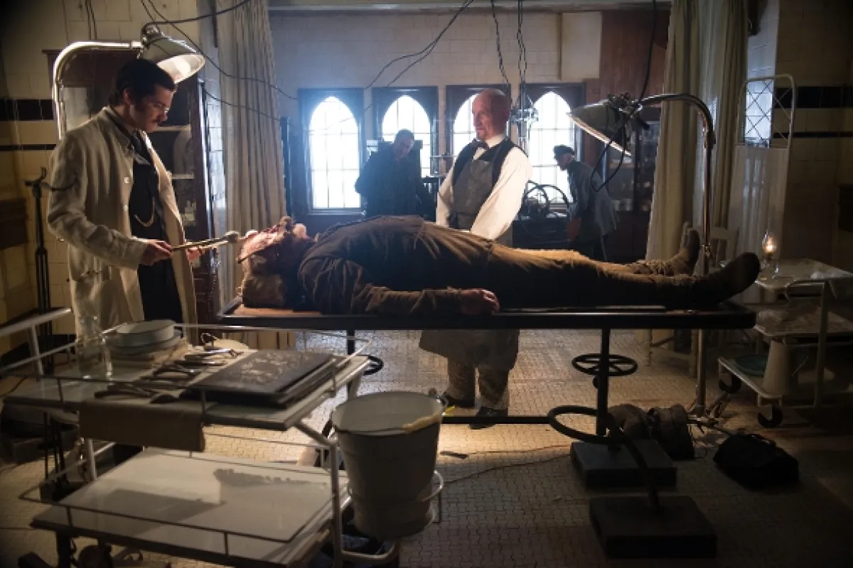 E.A. Poe: Archa bláznov (Stonehearst Asylum), 2014 - fotogaléria
