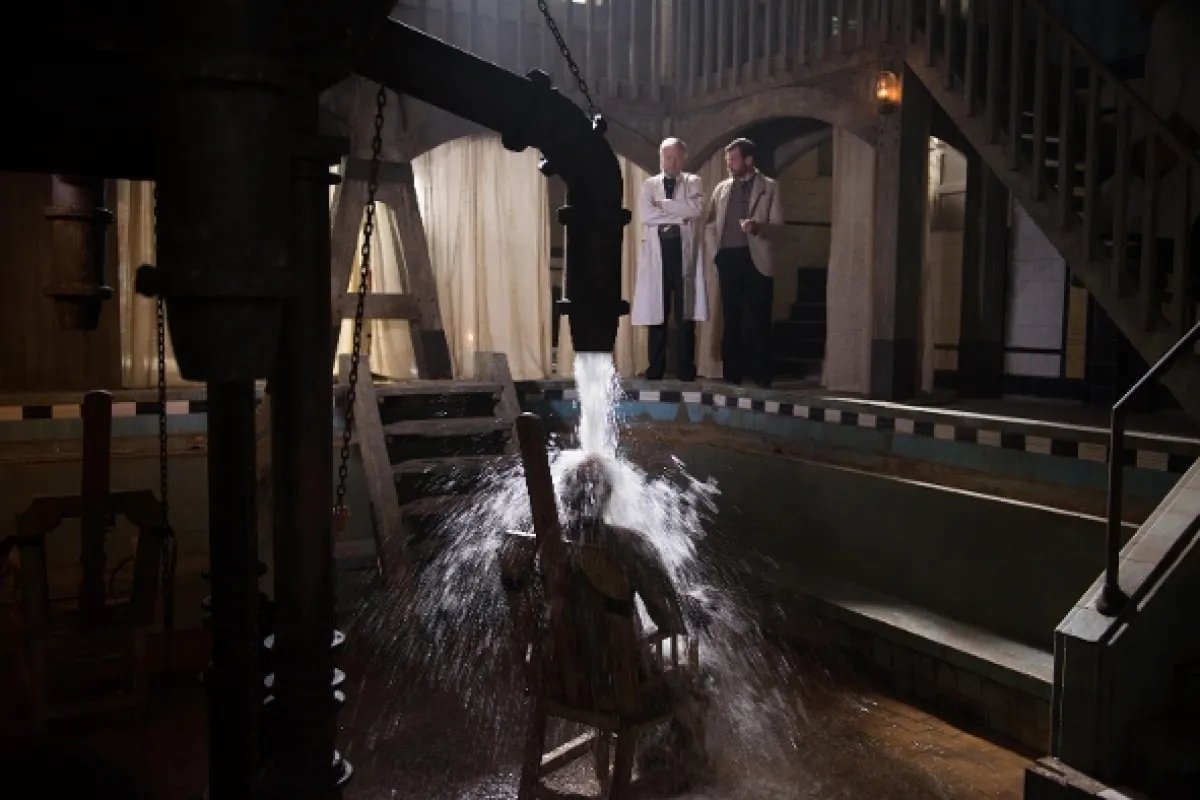 E.A. Poe: Archa bláznov (Stonehearst Asylum), 2014 - fotogaléria