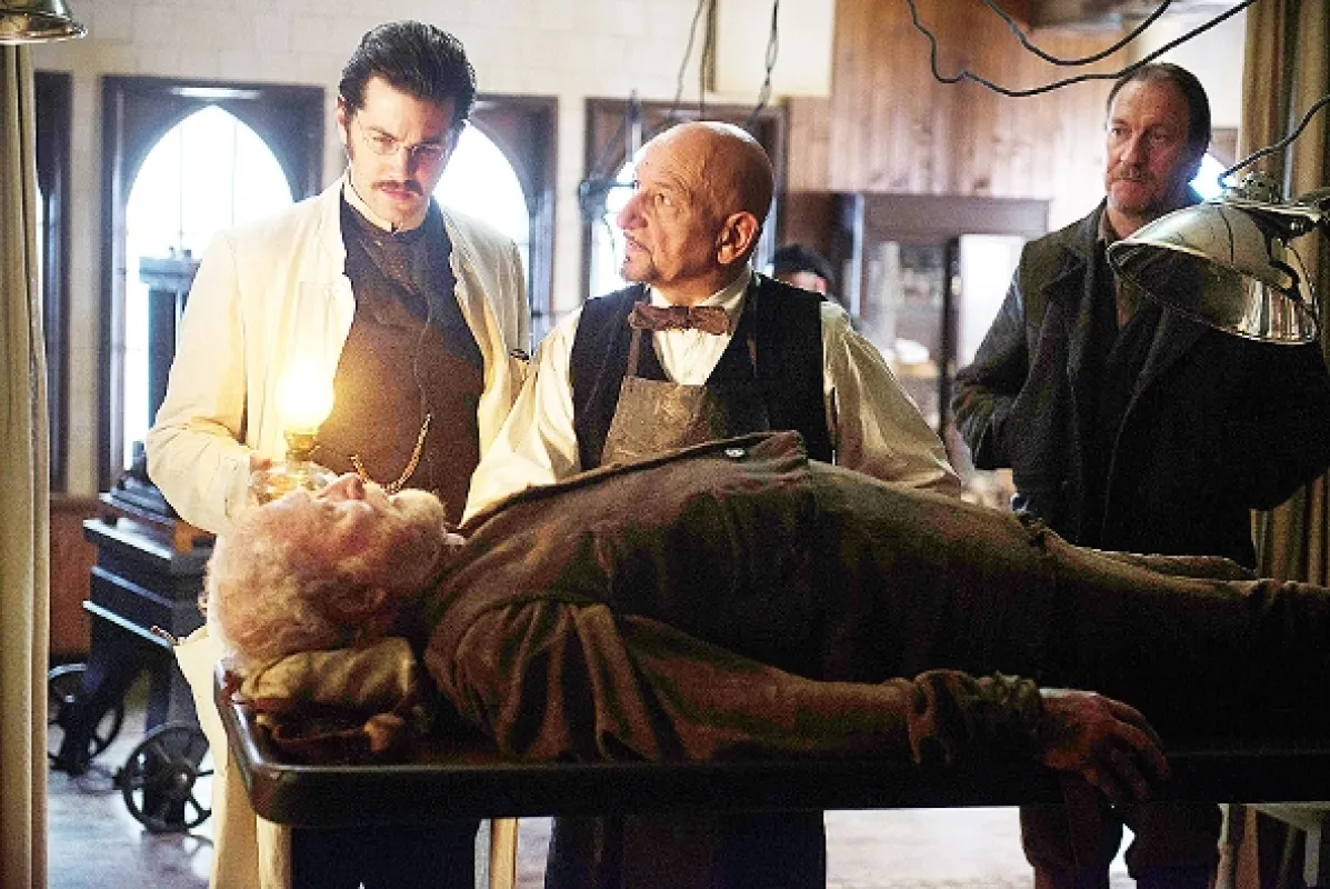 E.A. Poe: Archa bláznov (Stonehearst Asylum), 2014 - fotogaléria