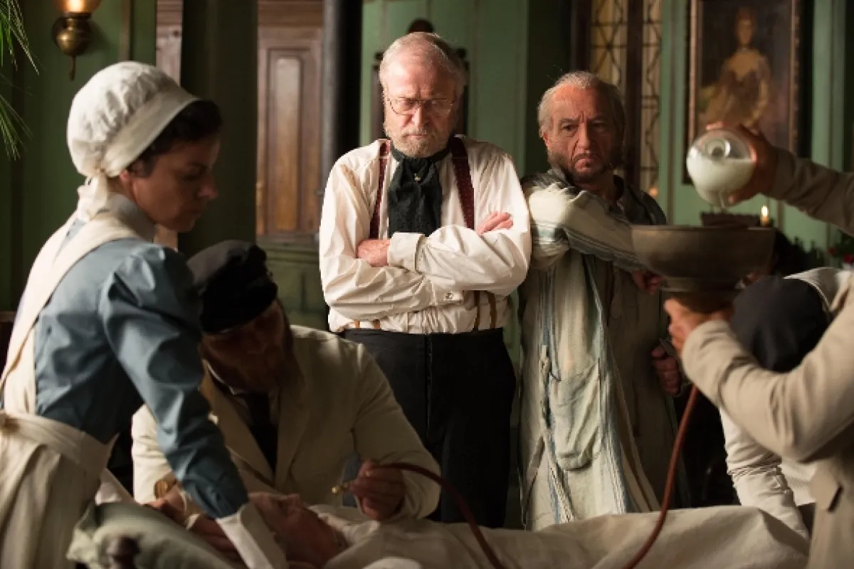 E. A. Poe: Archa bláznov (Stonehearst Asylum), 2014 - fotogaléria